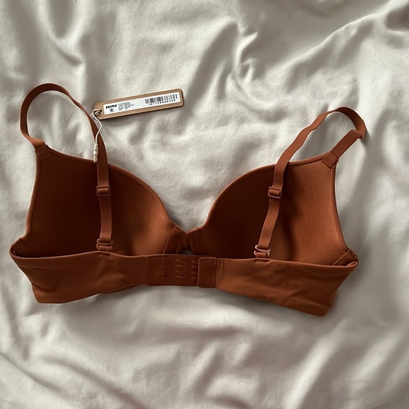 Skims - Picture 2 of 3